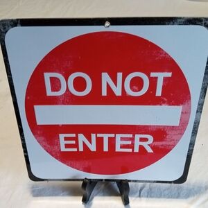 Red and White Do Not Enter Sign